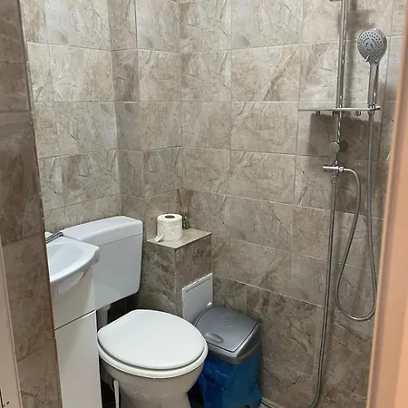 Konukevi Casa Stoian *